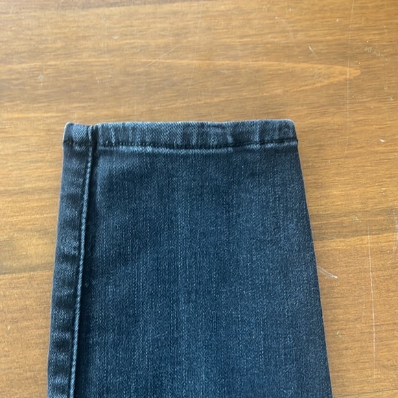 Pre loved Abercrombie and Fitch skinny jeans - Picture 4 of 10